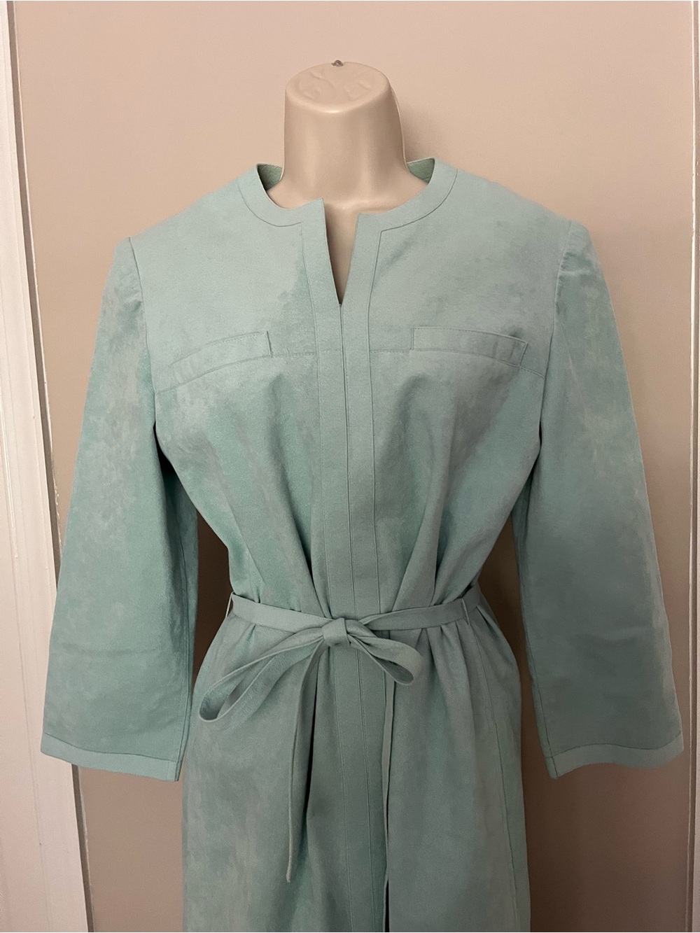 Vintage Posh Ultrasuede 70s dress with belt light teal color - Picture 2 of 7